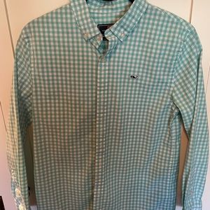 Vineyard Vines whale shirt Med